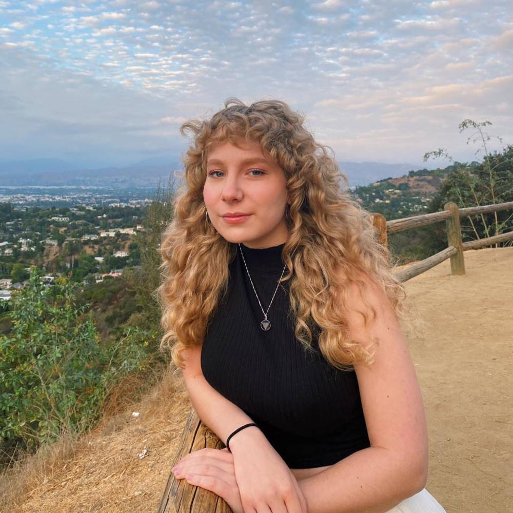Meet your Posher, Hannah